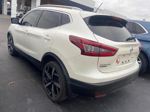 2021 Nissan Rogue Sport SL