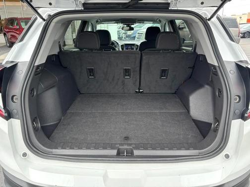 Summit White 2024 GMC Terrain SLE