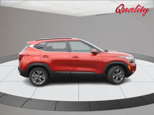 Mars Orange 2024 Kia Seltos S