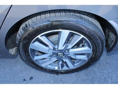 2023 Nissan Versa 1.6 SV