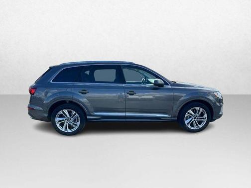 2023 Audi Q7 55 Premium Plus