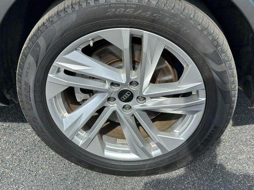 2023 Audi Q7 55 Premium Plus