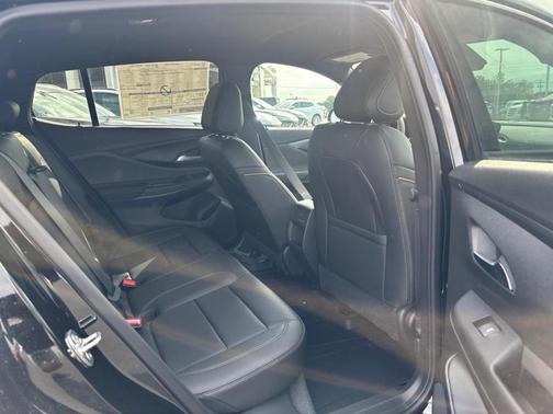 Ebony Twilight Metallic 2026 Buick Envista Avenir