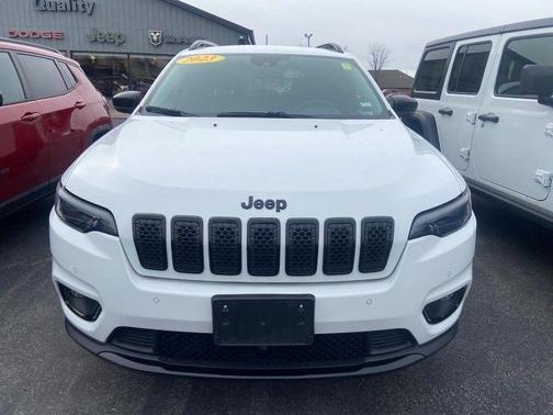 2023 Jeep Cherokee Altitude Lux