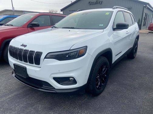 2023 Jeep Cherokee Altitude Lux
