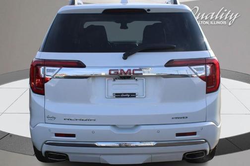 2022 GMC Acadia Denali