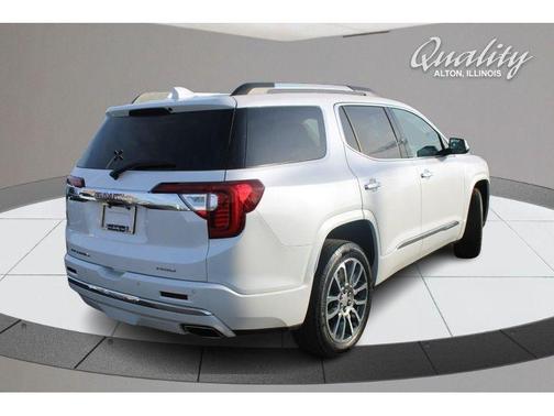 2022 GMC Acadia Denali