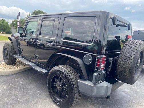 Black Clearcoat 2018 Jeep Wrangler JK Unlimited Sahara