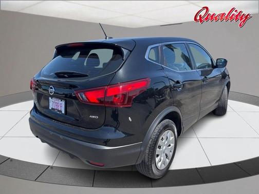 Magnetic Black 2018 Nissan Rogue Sport S