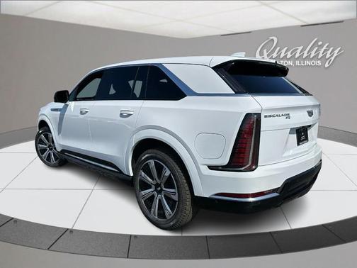 2025 Cadillac Escalade IQ Luxury 1