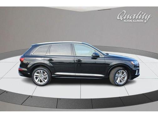 2023 Audi Q7 55 Premium Plus