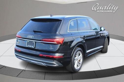 2023 Audi Q7 55 Premium Plus
