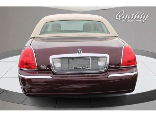 2006 Lincoln Town Car Signature