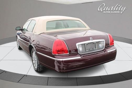 2006 Lincoln Town Car Signature