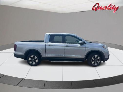 Lunar Silver Metallic 2019 Honda Ridgeline RTL
