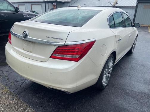 White Diamond Tri-Coat 2014 Buick LaCrosse Premium 2