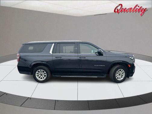 2023 Chevrolet Suburban LT