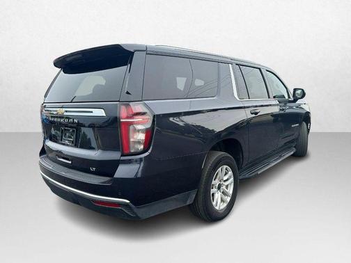 2023 Chevrolet Suburban LT