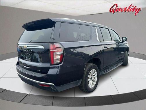 2023 Chevrolet Suburban LT