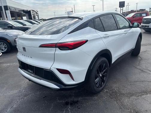 Summit White 2026 Buick Envista Sport Touring