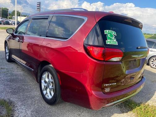 Velvet Red Pearlcoat 2020 Chrysler Pacifica Touring-L Plus
