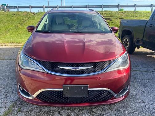 Velvet Red Pearlcoat 2020 Chrysler Pacifica Touring-L Plus