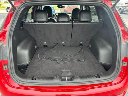 2023 Jeep Compass (RED) Edition