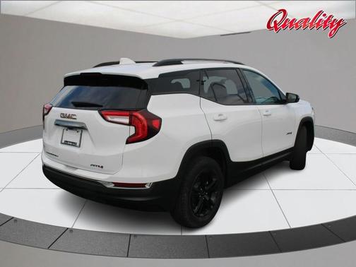 2023 GMC Terrain AT4