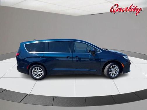 Fathom Blue Pearlcoat 2023 Chrysler Pacifica Touring-L
