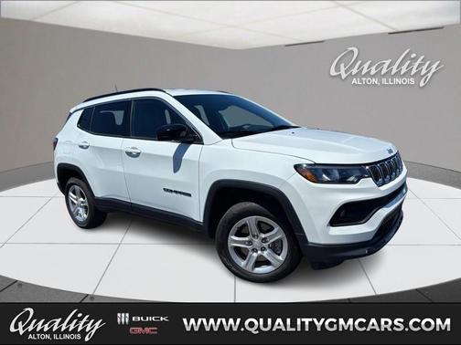 Bright White Clearcoat 2024 Jeep Compass Latitude