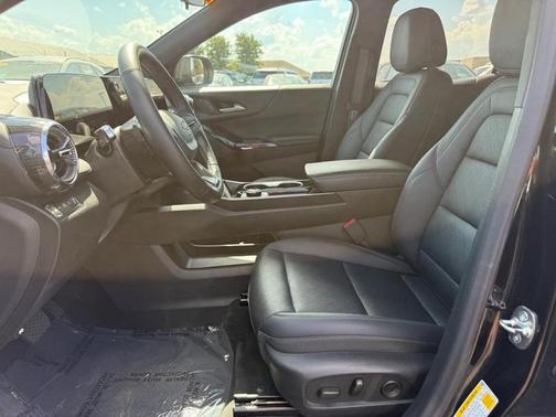 Mosaic Black Metallic 2026 Chevrolet Equinox LT