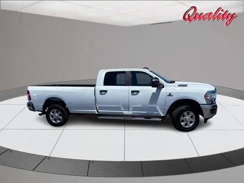 Bright White Clearcoat 2024 RAM 3500 Big Horn