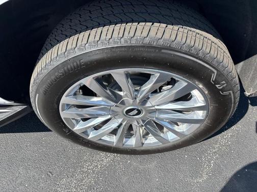 Crystal White Tri-Coat 2024 Cadillac Escalade Premium Luxury