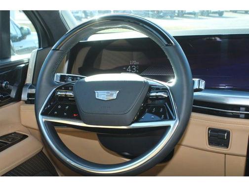 2025 Cadillac Escalade IQ Luxury 2