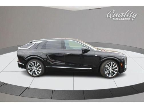 Stellar Black Metallic 2025 Cadillac LYRIQ Luxury