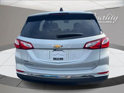 Silver Ice Metallic 2018 Chevrolet Equinox 1LT