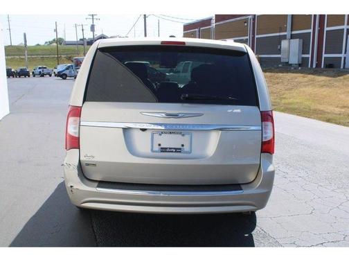 2013 Chrysler Town & Country Touring