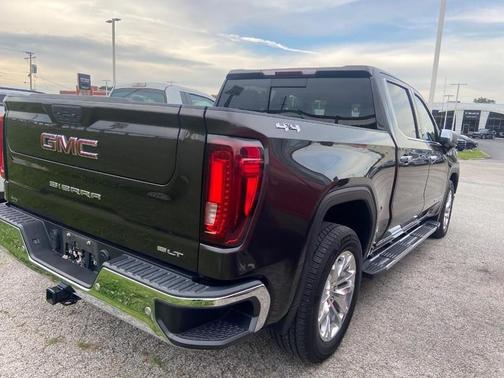 Brownstone Metallic 2021 GMC Sierra 1500 SLT