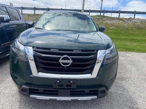 Obsidian Green 2025 Nissan Pathfinder SL