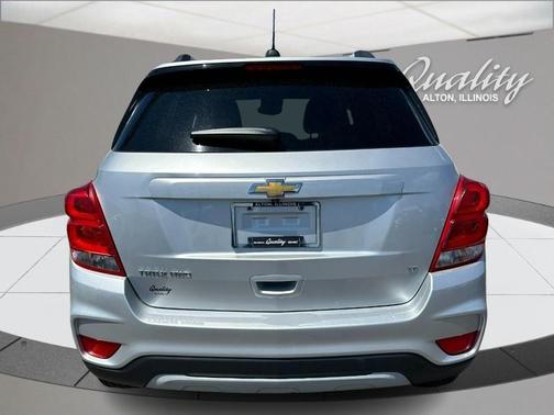 Silver Ice Metallic 2018 Chevrolet Trax LT