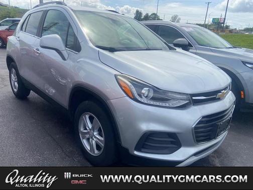 Silver Ice Metallic 2018 Chevrolet Trax LT