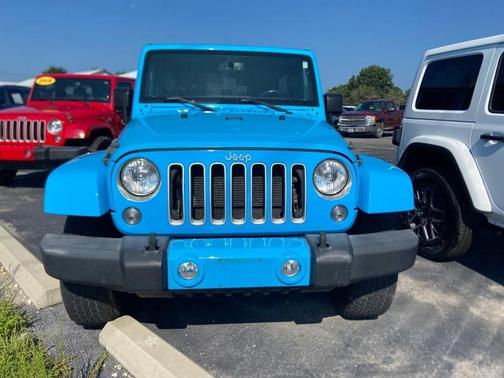 CHIEF 2018 Jeep Wrangler JK Unlimited Sahara