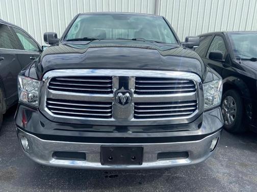 Brilliant Black Crystal Pearlcoat 2015 RAM 1500 Big Horn