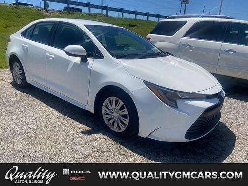 Ice 2023 Toyota Corolla LE