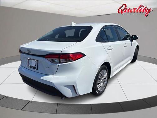 Ice 2023 Toyota Corolla LE