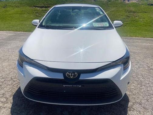 Ice 2023 Toyota Corolla LE