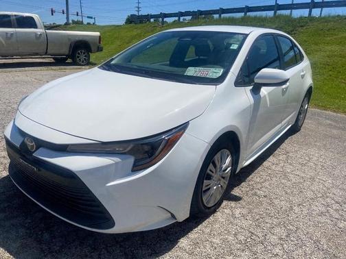 Ice 2023 Toyota Corolla LE