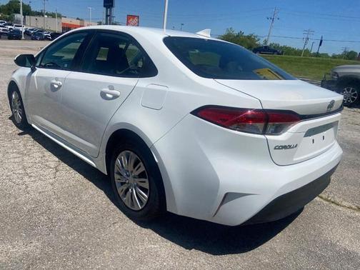 Ice 2023 Toyota Corolla LE
