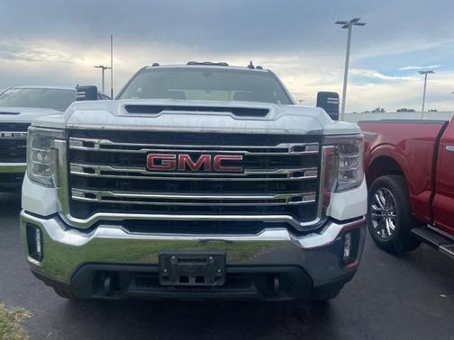 Summit White 2023 GMC Sierra 2500 SLE