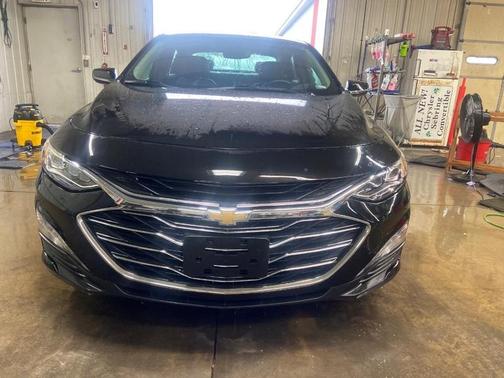 Mosaic Black Metallic 2024 Chevrolet Malibu 2LT